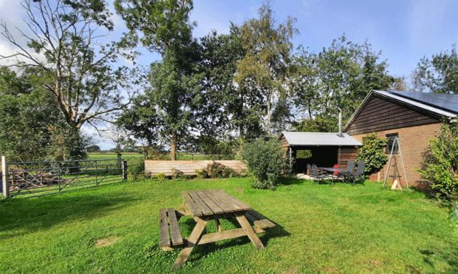 De Opkikker 10 Persoons Met Hottub Casa de Férias Giethoorn